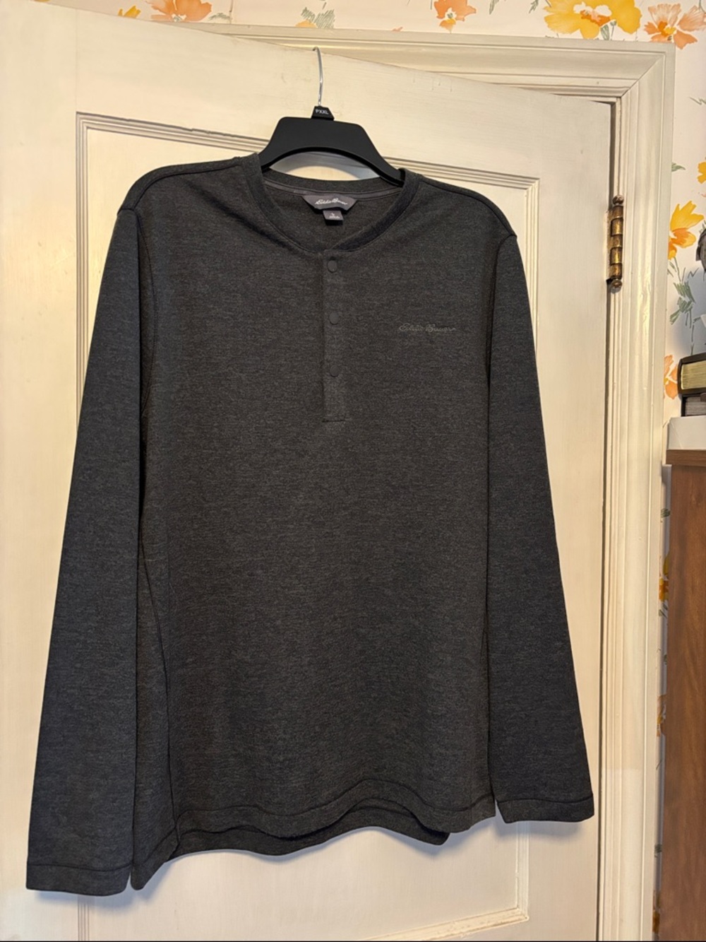 Eddie Bauer Men's Charcoal Henley Long-Sleeve Shirt Size L